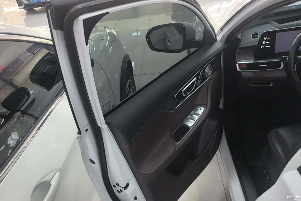 Chery Tiggo 8, 2025 7