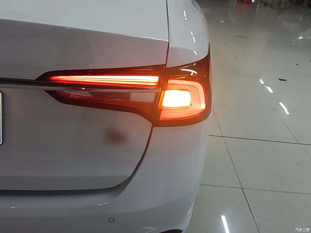 Roewe i5, 2020 8