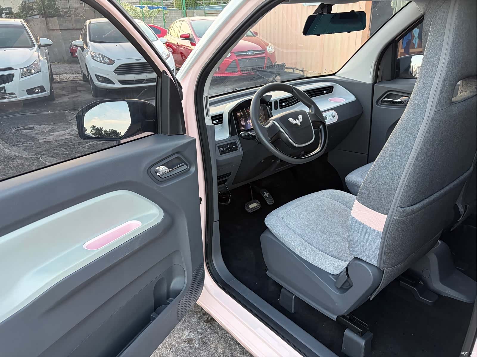 Wuling MINIEV, 2022 18