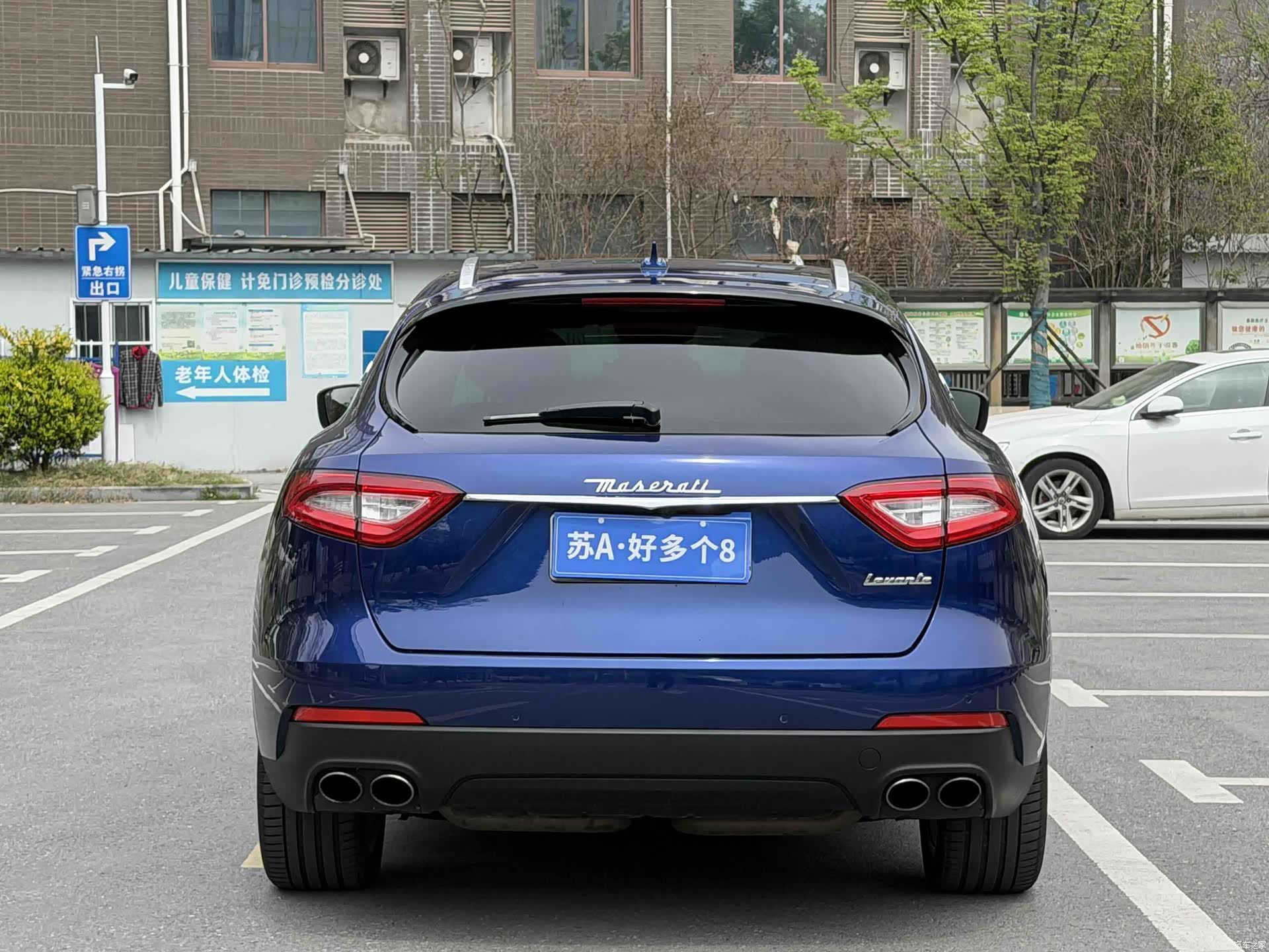 Maserati Levante, 2017 все фото