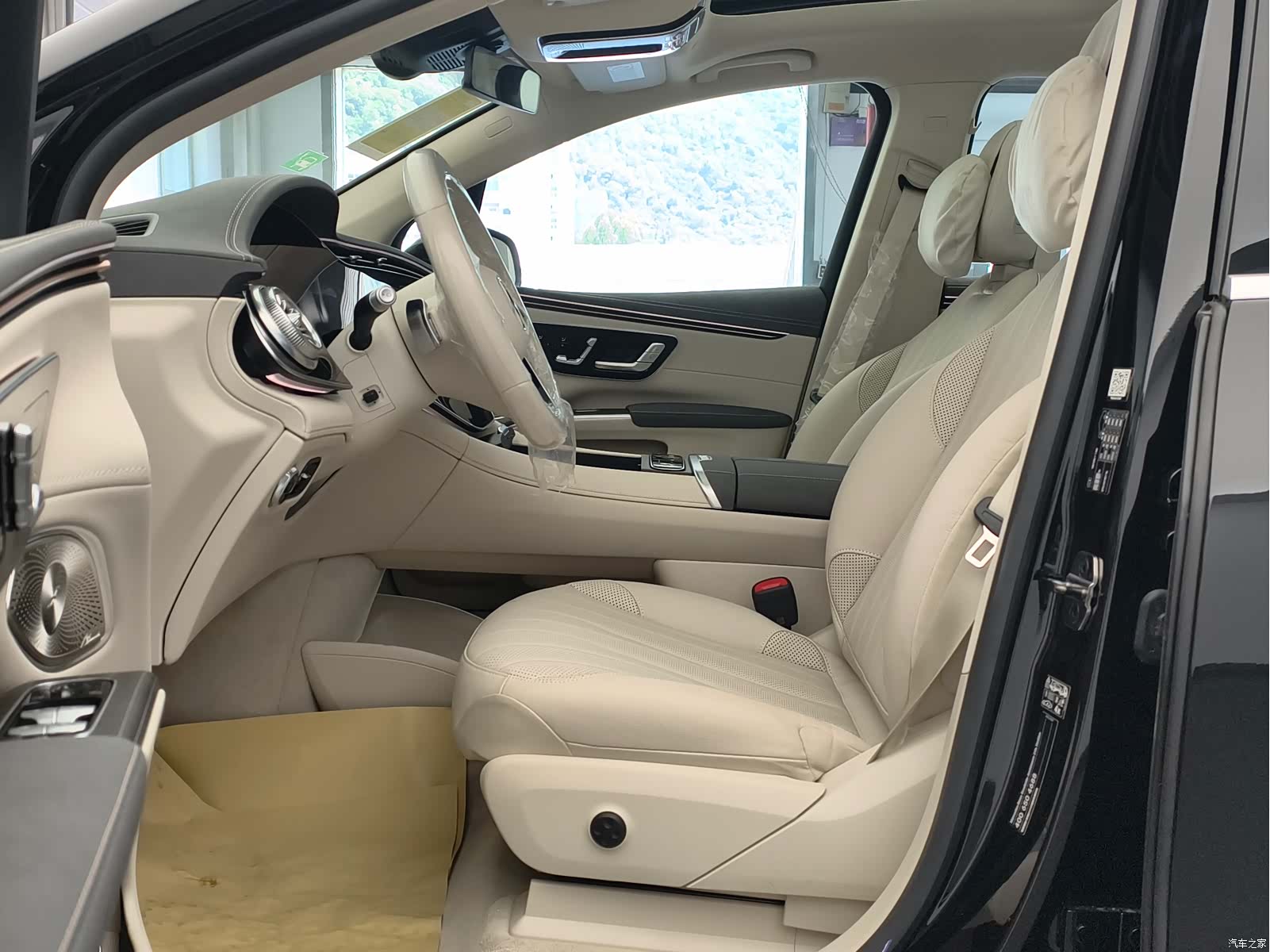 Mercedes-Benz EQS, 2026 12