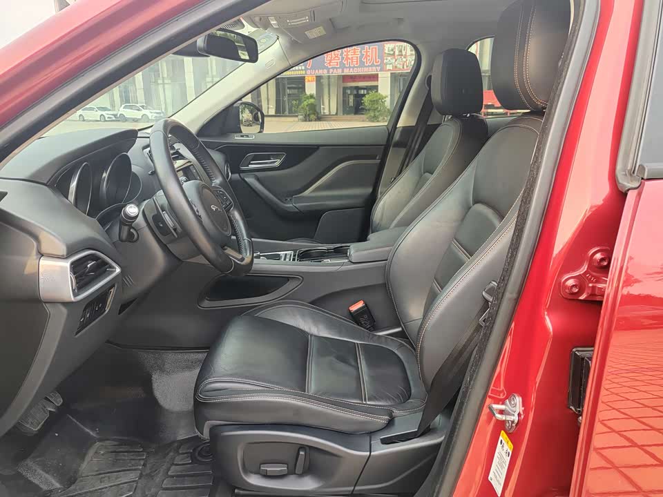 Jaguar F-PACE Jaguar F-PACE