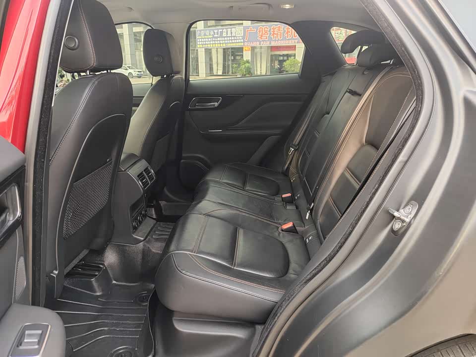 Jaguar F-PACE Jaguar F-PACE
