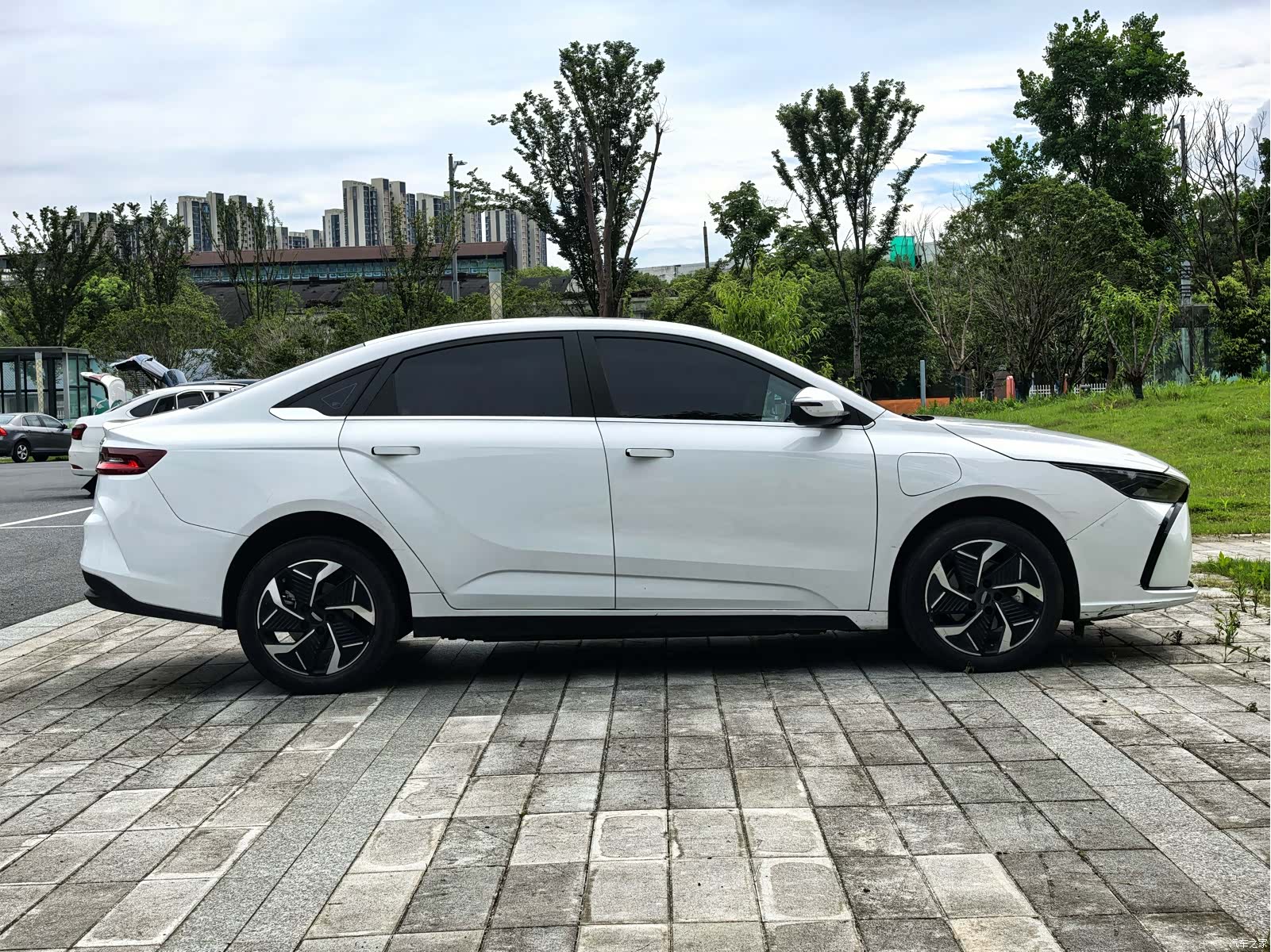 Geely G6, 2024 все фото