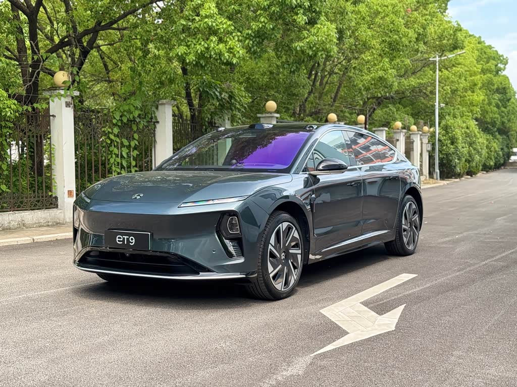 NIO ET9