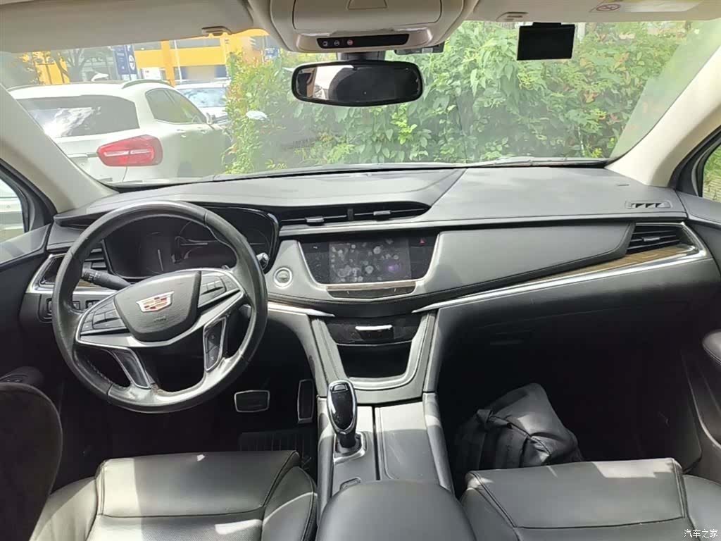 Cadillac XT5, 2017 10