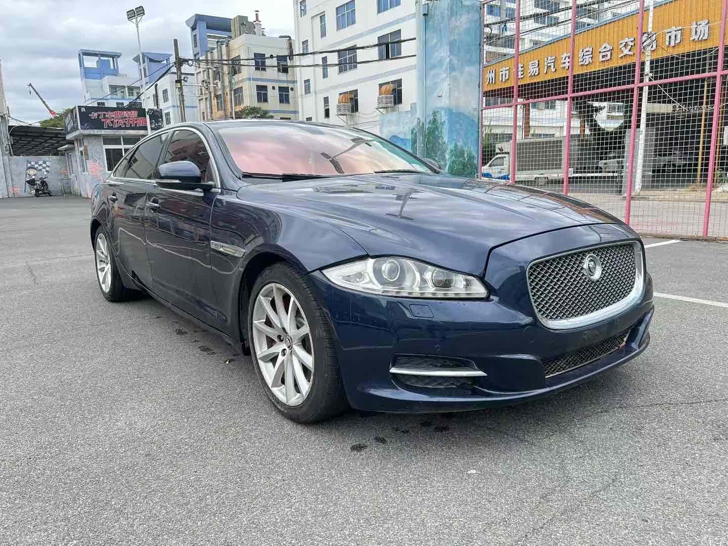 Jaguar XJ, 2013 3