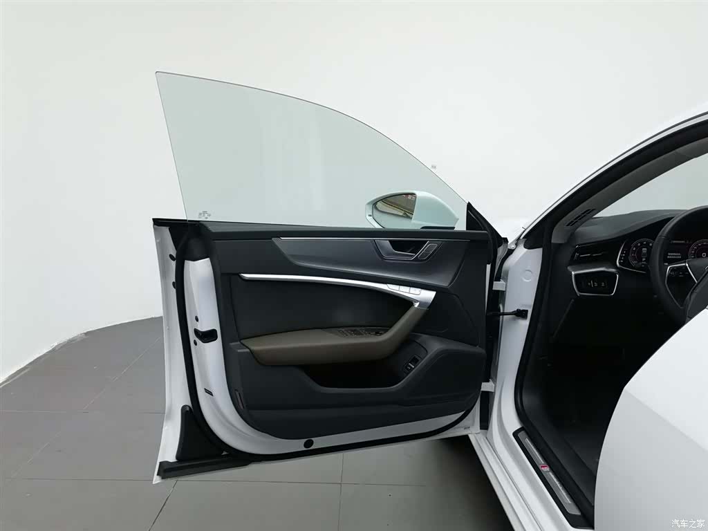 Audi A7L, 2023 14