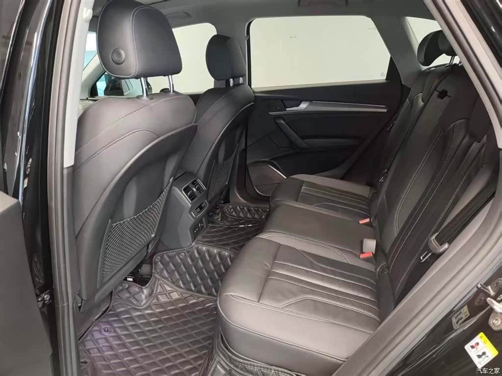 Audi Q5L, 2022 11