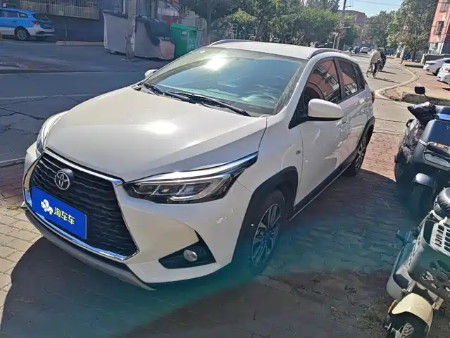 Toyota YARiS L 2023 — купить из Китая под заказ