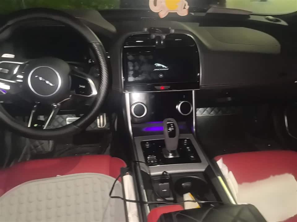 Jaguar XEL Jaguar XEL