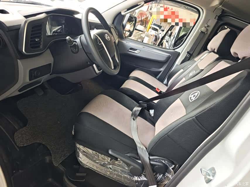 Maxus V80, 2026 3
