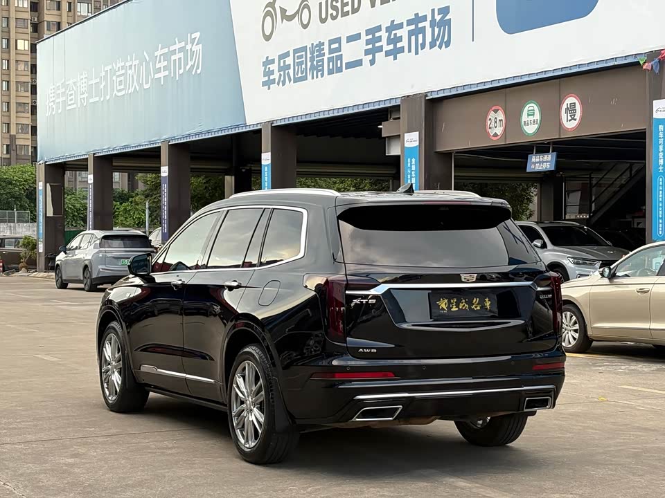 Cadillac XT6