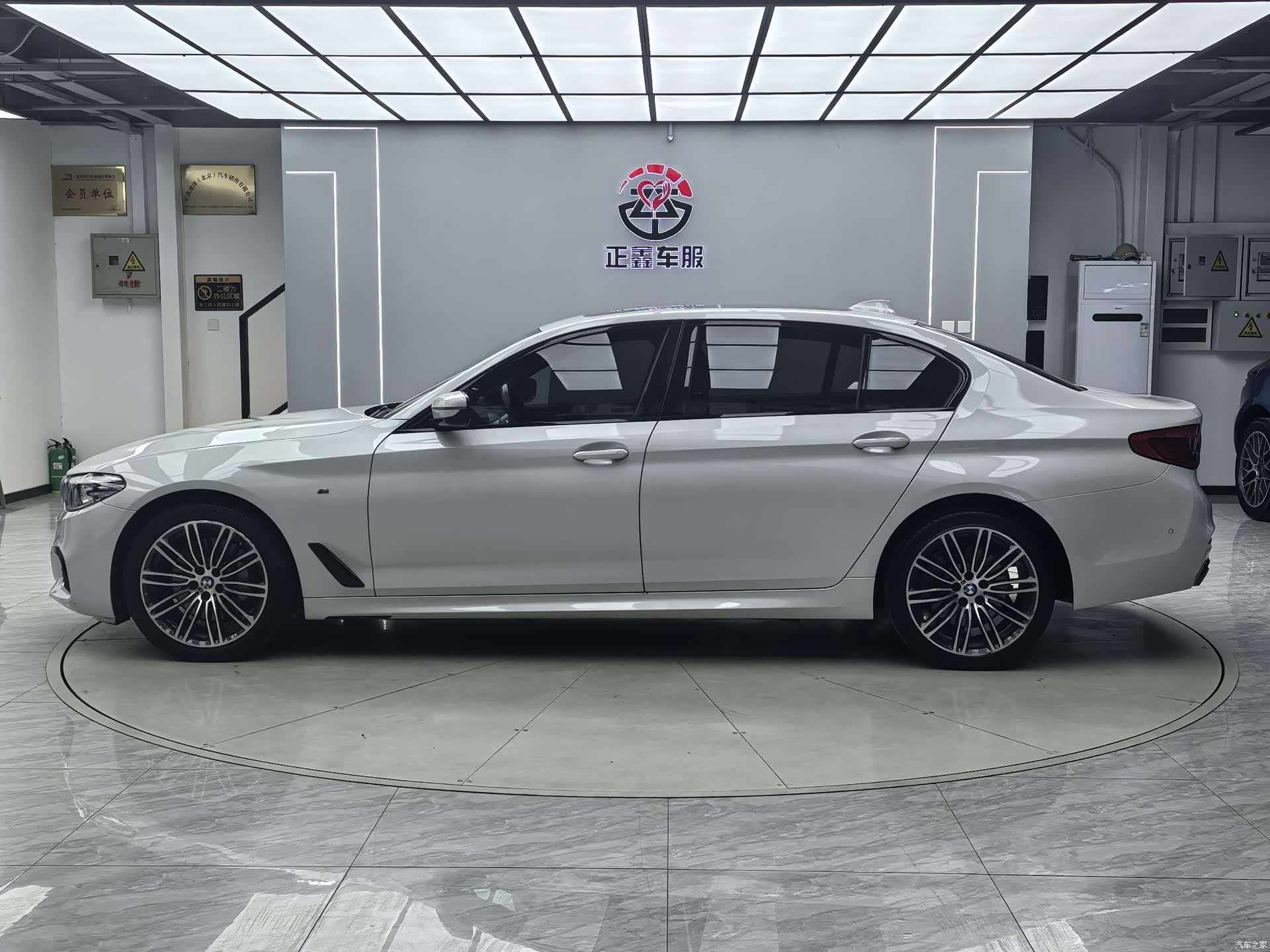 BMW 5 Series, 2018 4