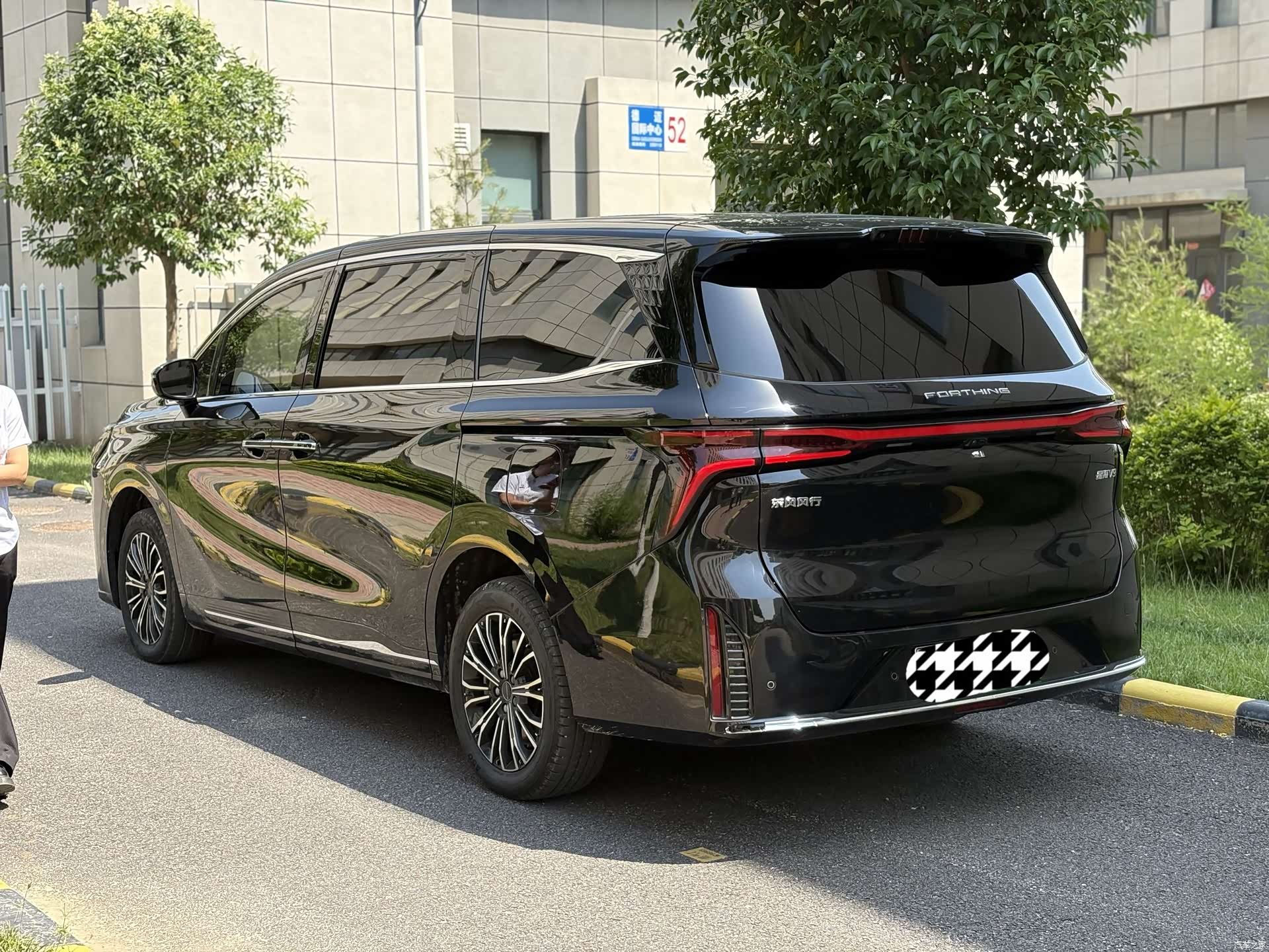 DongFeng V9, 2025 6