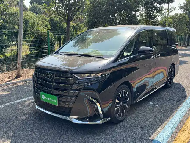 Toyota Alphard 2026 — купить из Китая под заказ