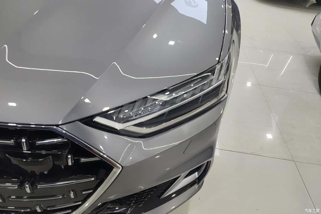 Audi A7L, 2022 все фото