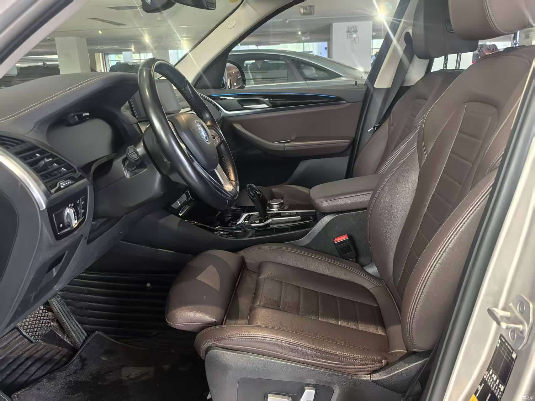 BMW iX3, 2021 4