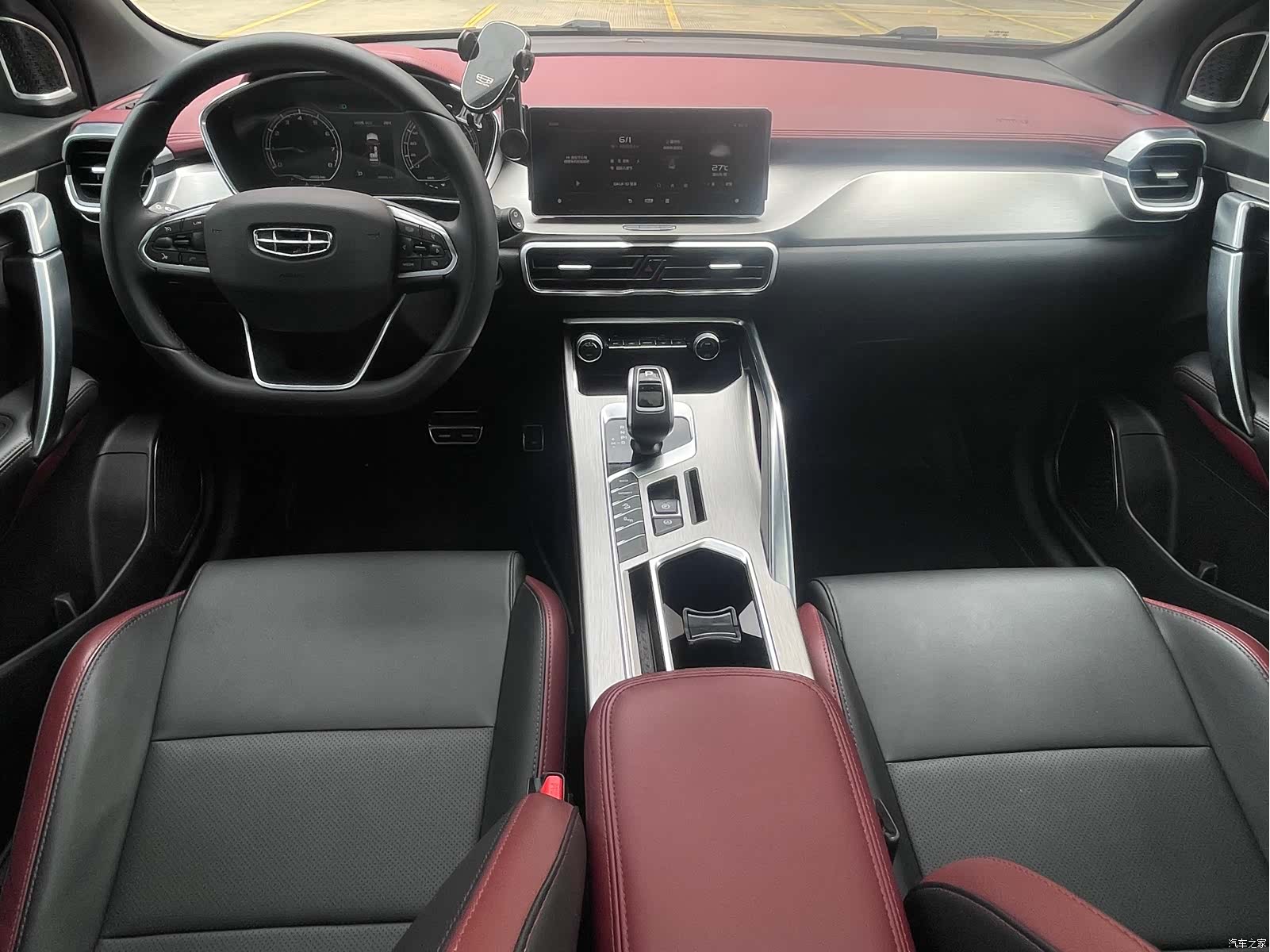 Geely Coolray, 2021 8