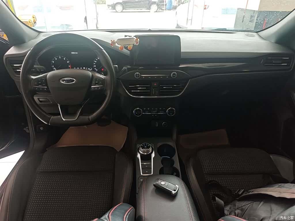 Ford Focus, 2020 10