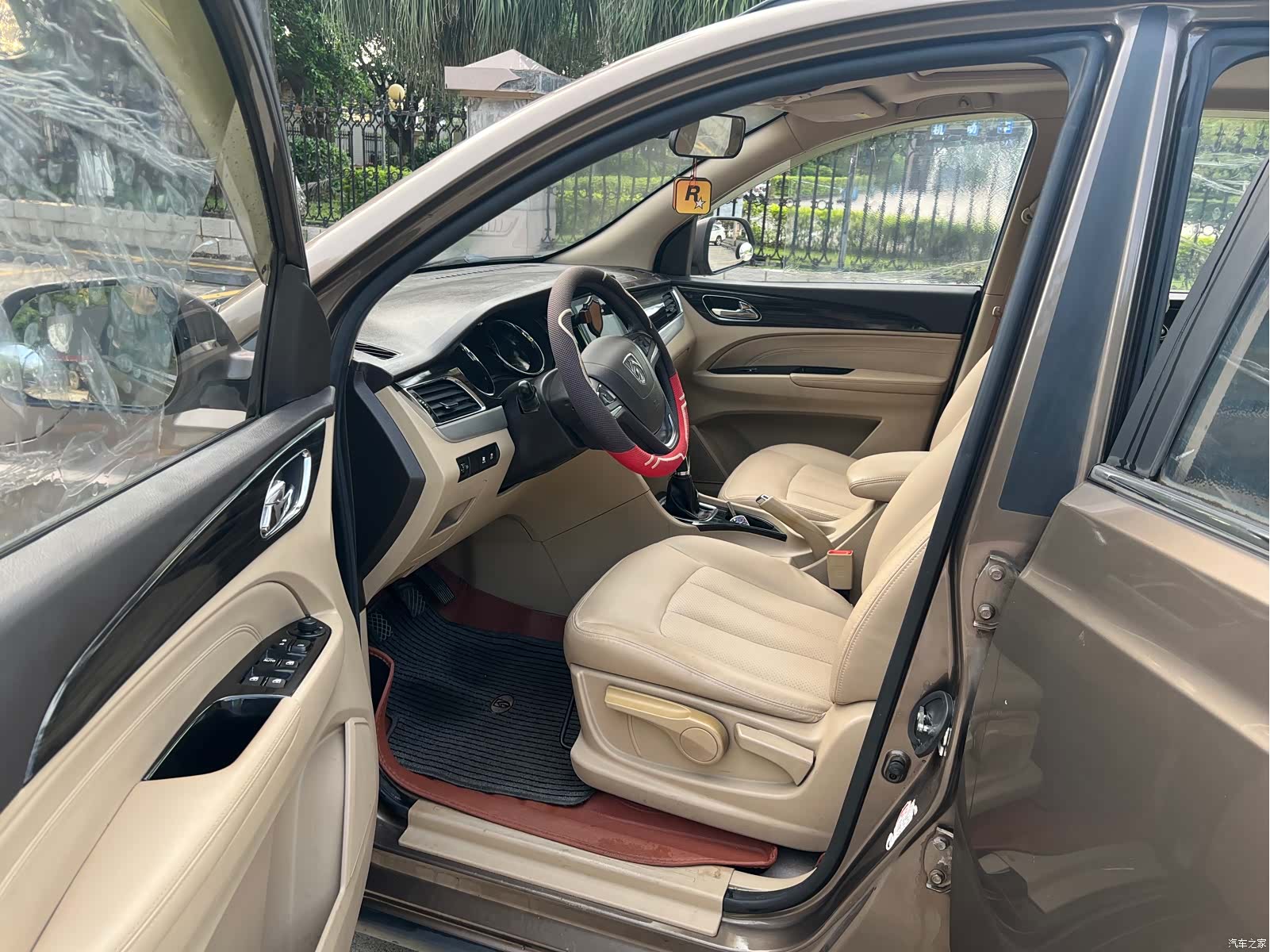 Wuling 730, 2016 все фото