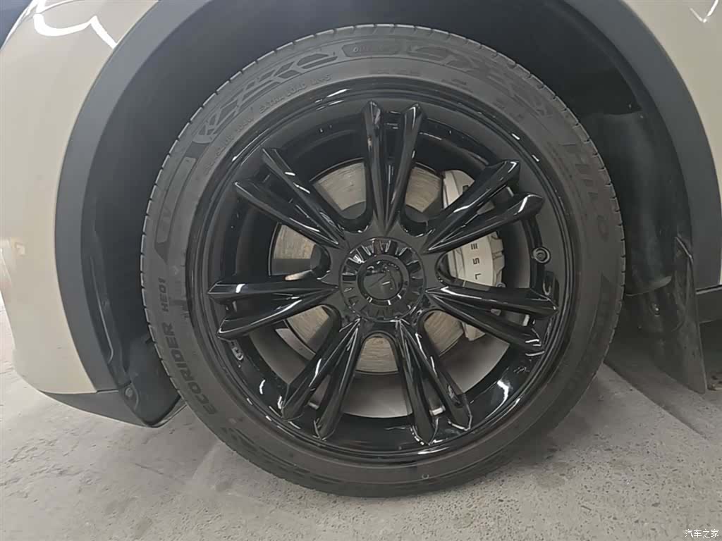 Tesla Model Y, 2023 23