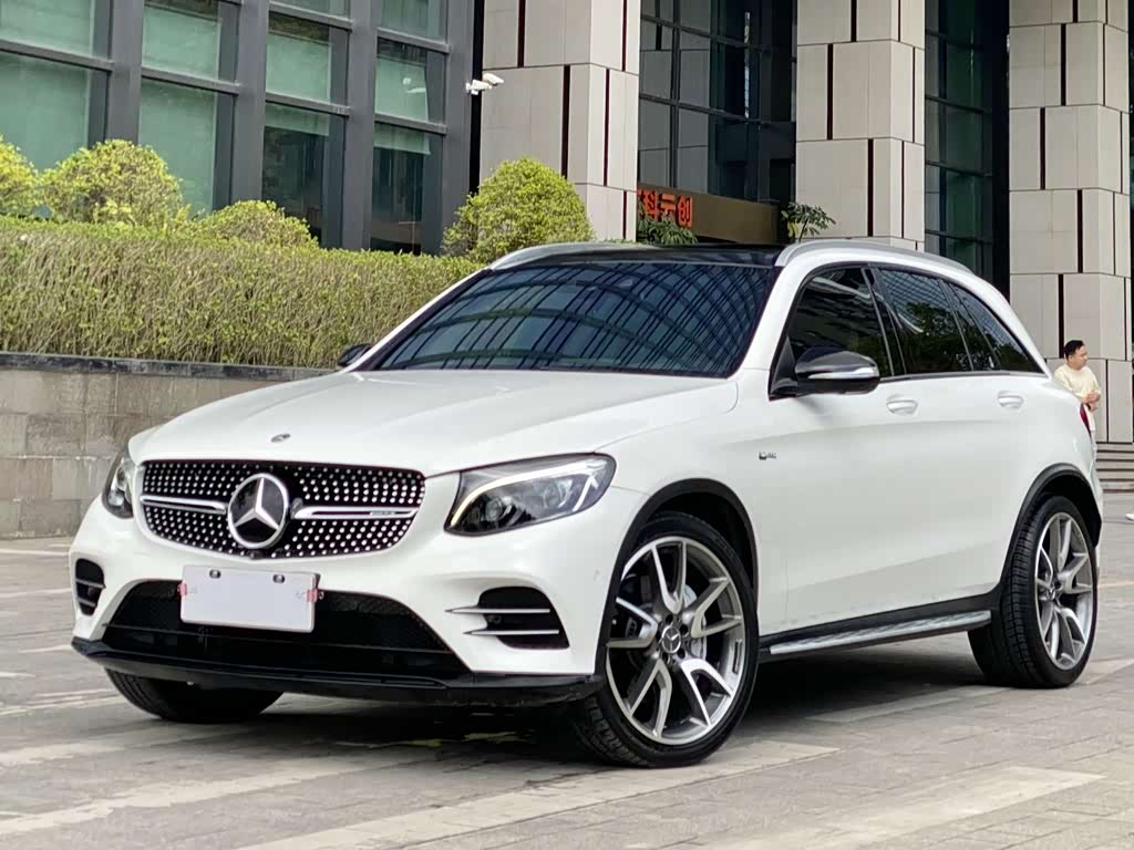 Mercedes-Benz GLC AMG