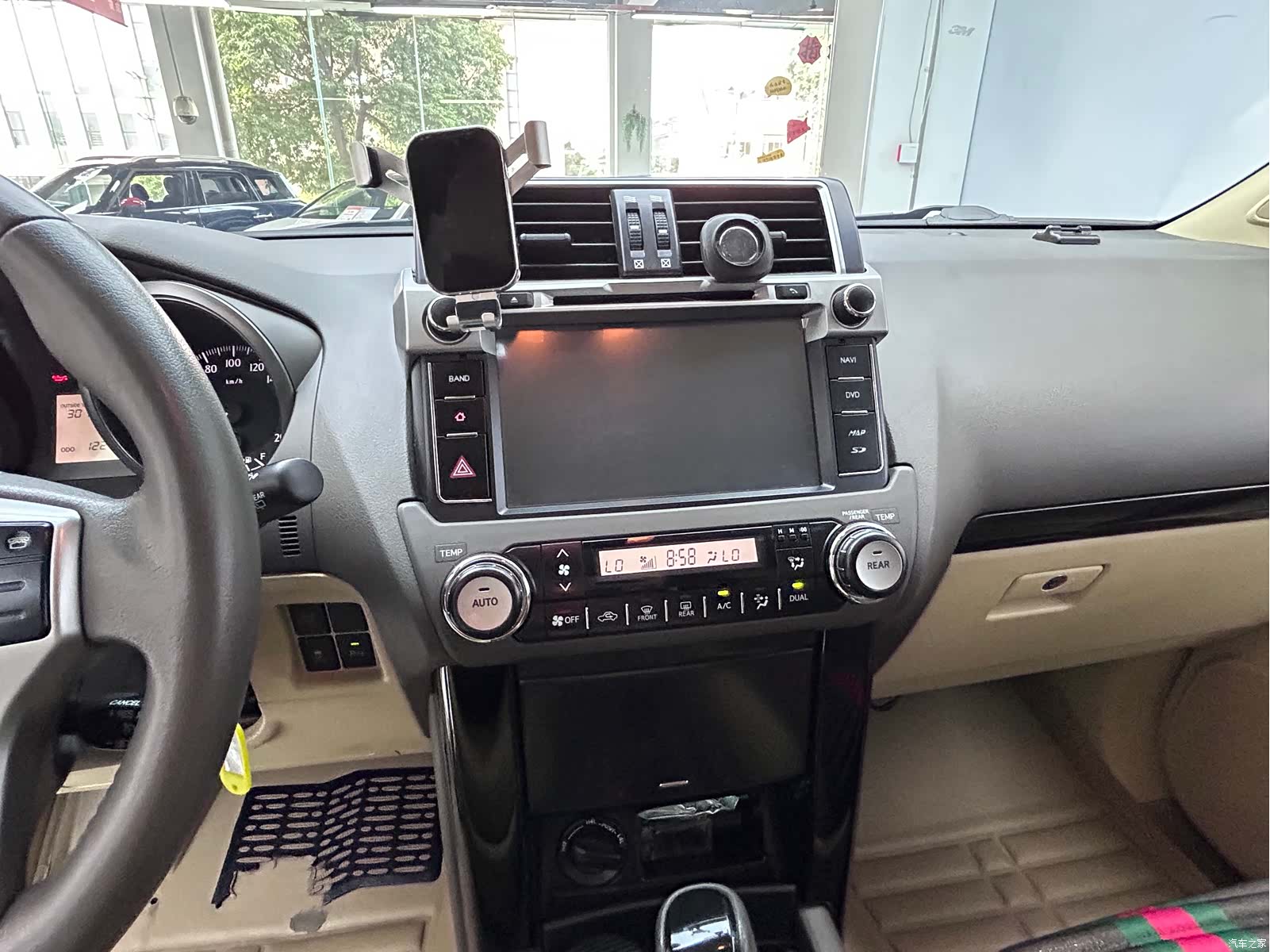 Toyota Prado, 2015 18
