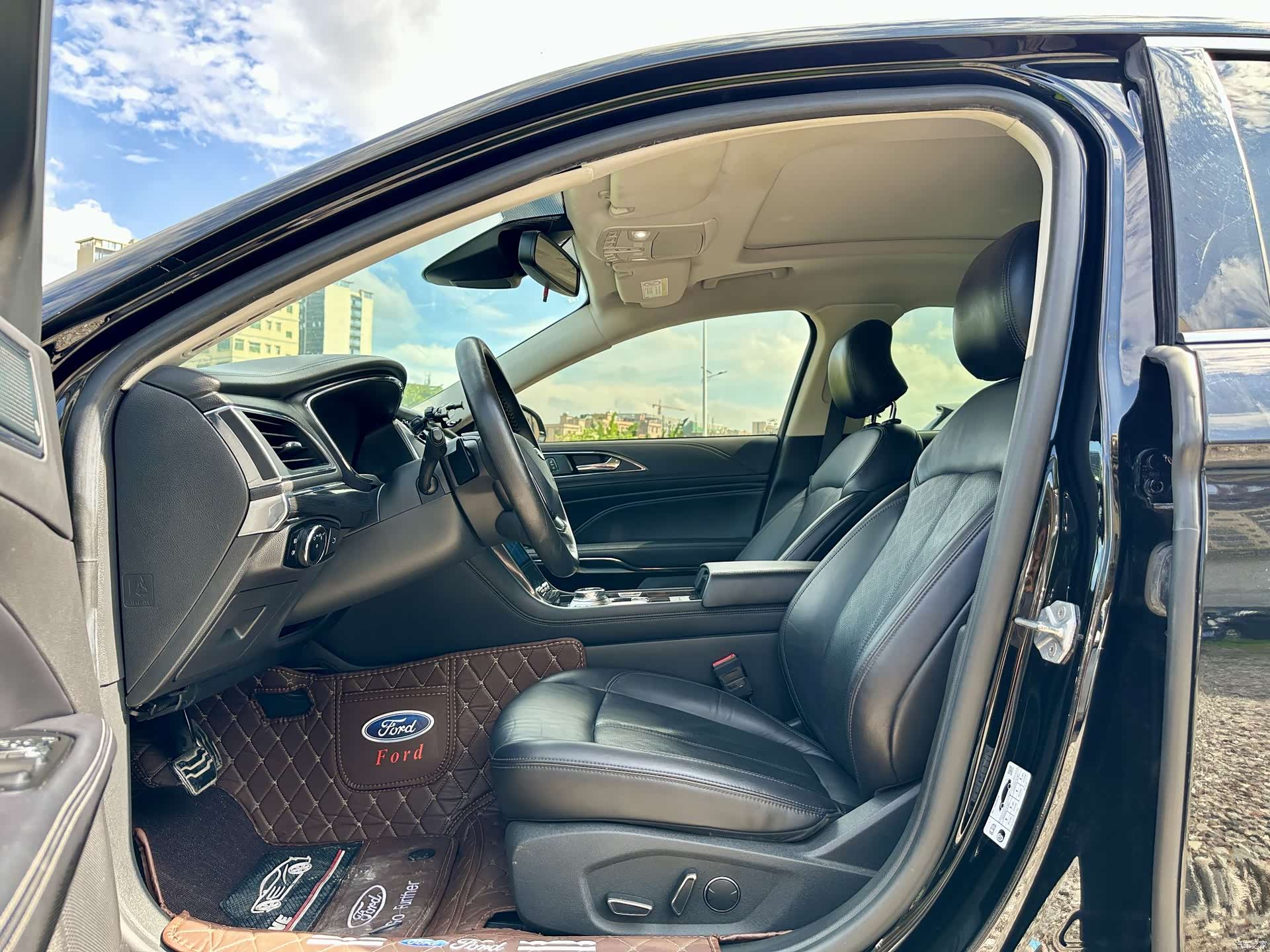 Ford Taurus, 2020 7