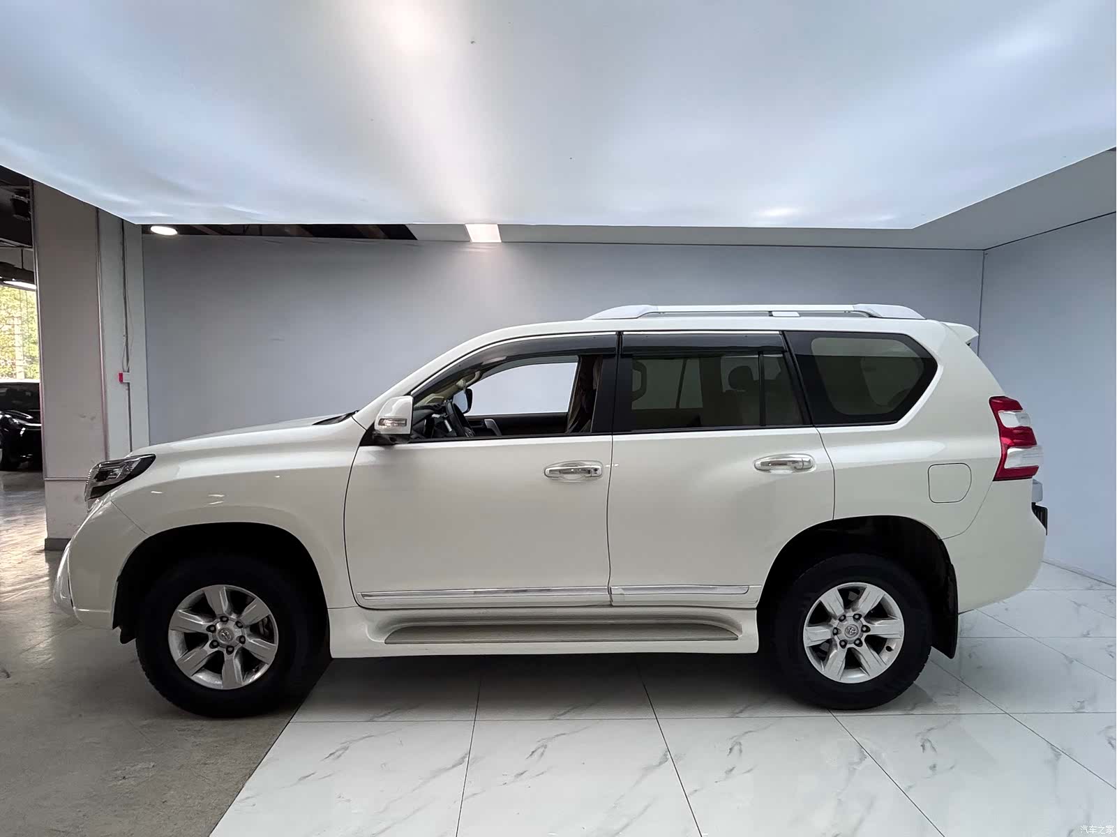 Toyota Prado, 2015 4