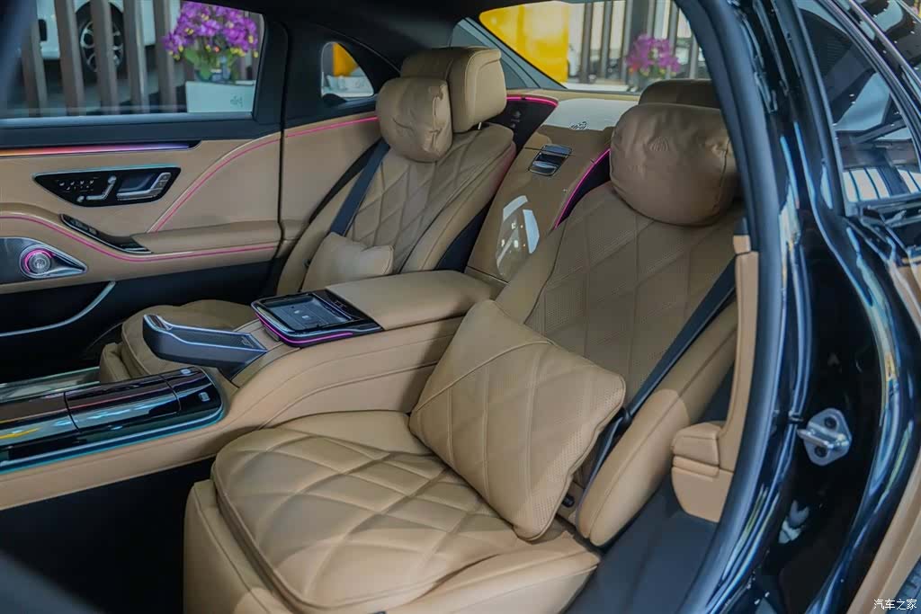 Maybach S-Class, 2023 15