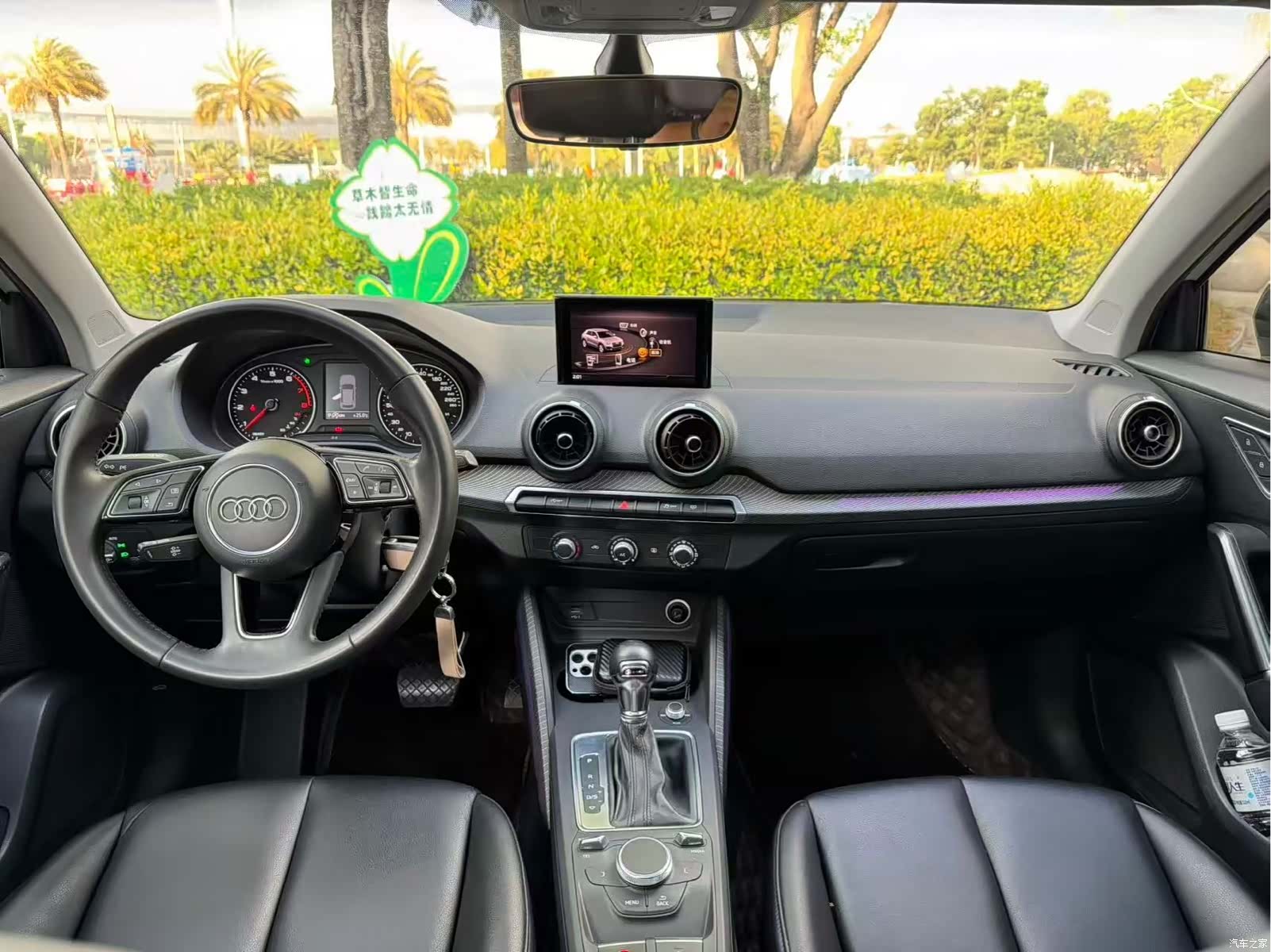 Audi Q2L, 2019 8