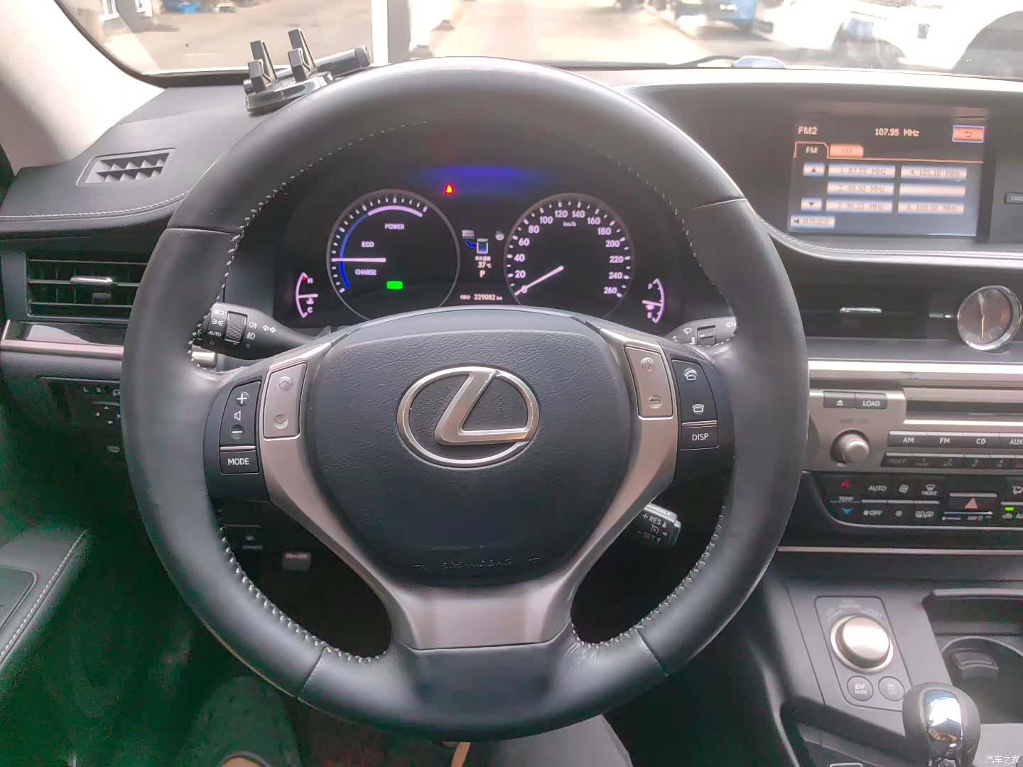 Lexus ES, 2014 7