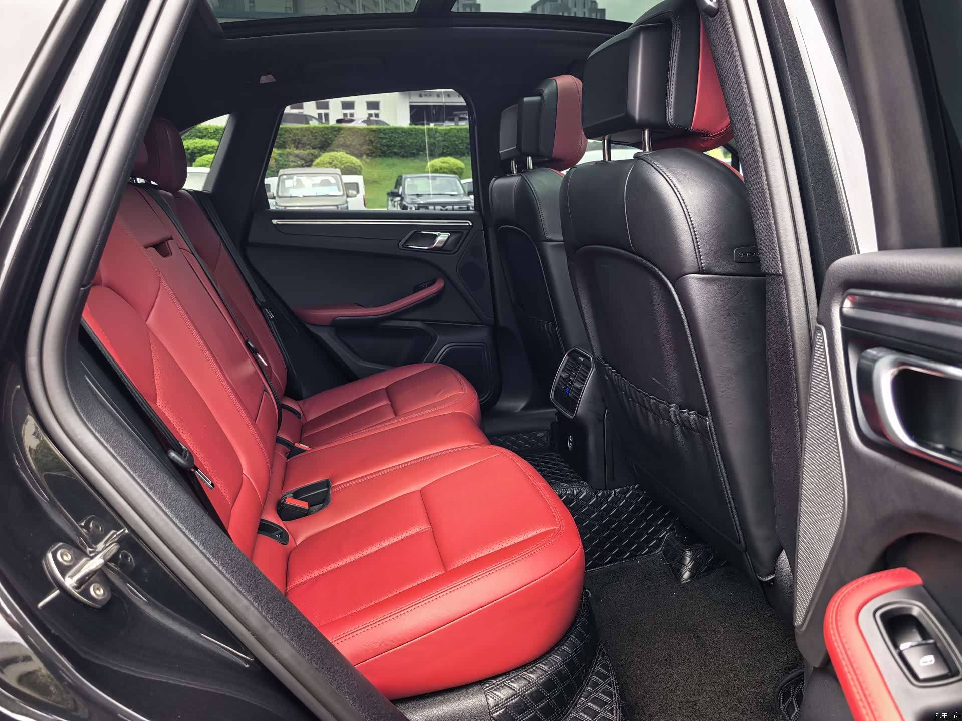 Porsche Macan, 2022 23
