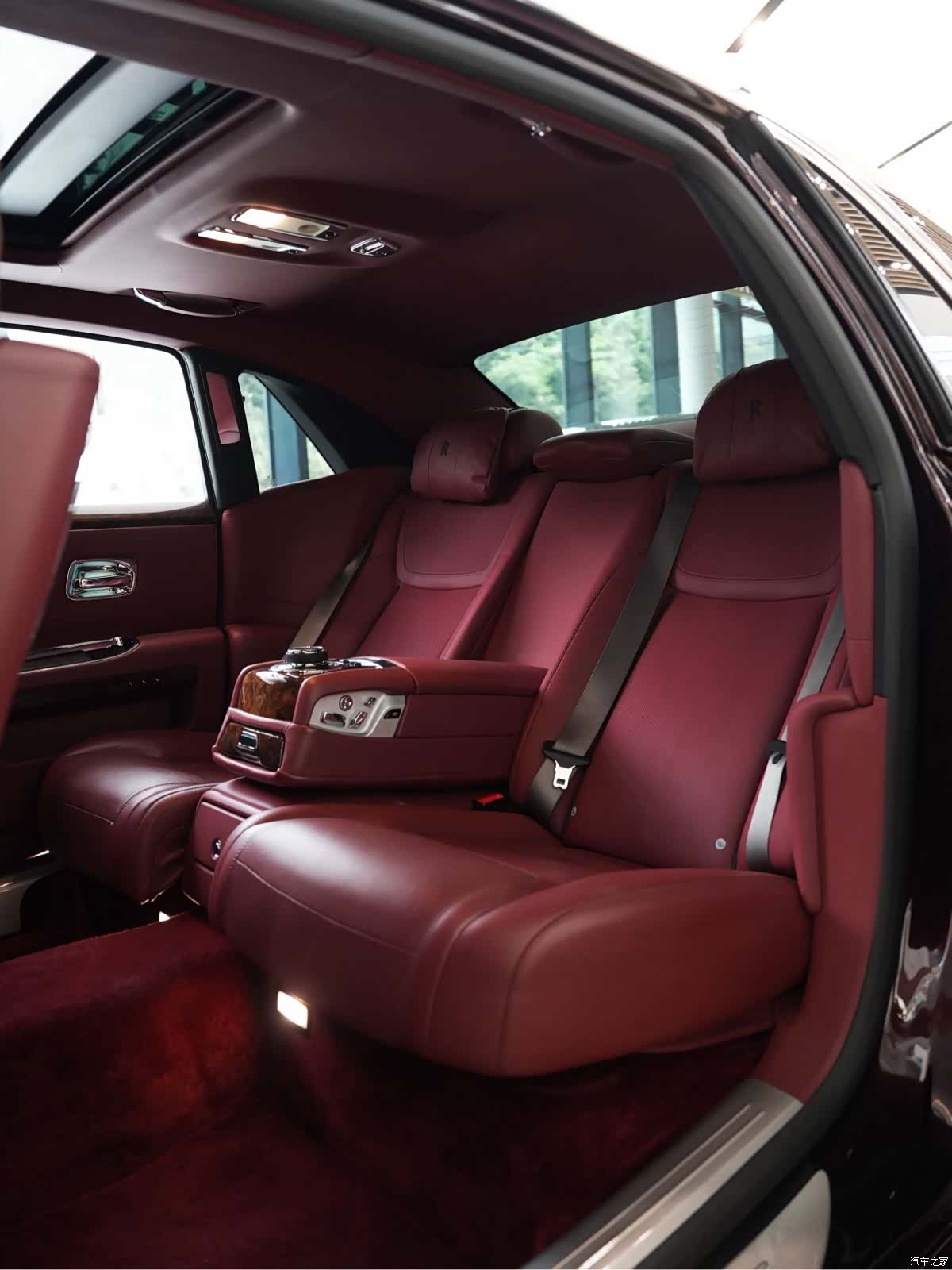Rolls-Royce Ghost, 2020 16