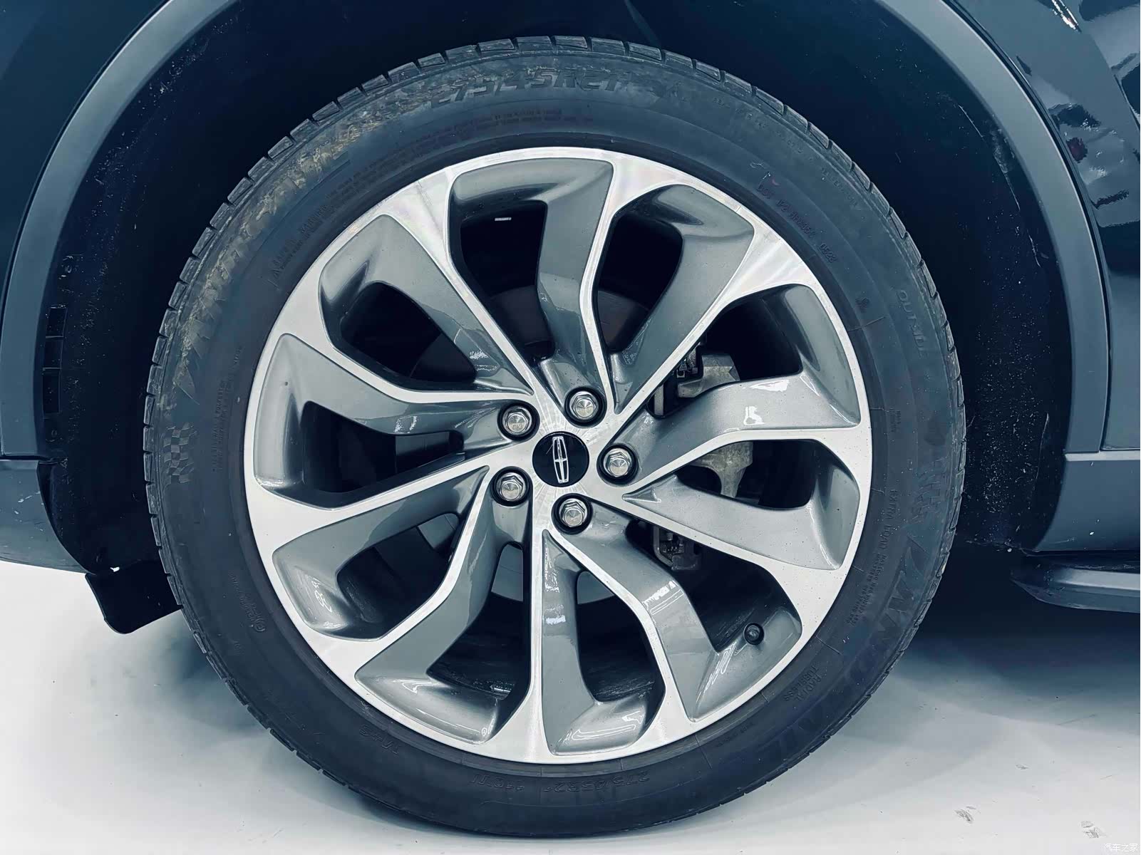 Lincoln Aviator, 2021 9