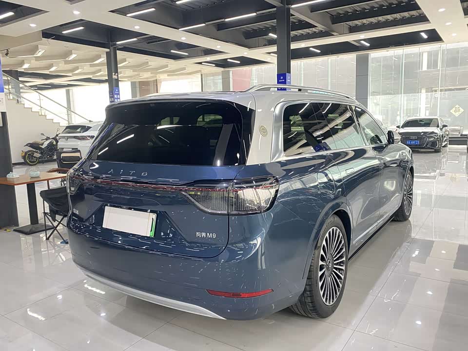 AITO Ask the world M9