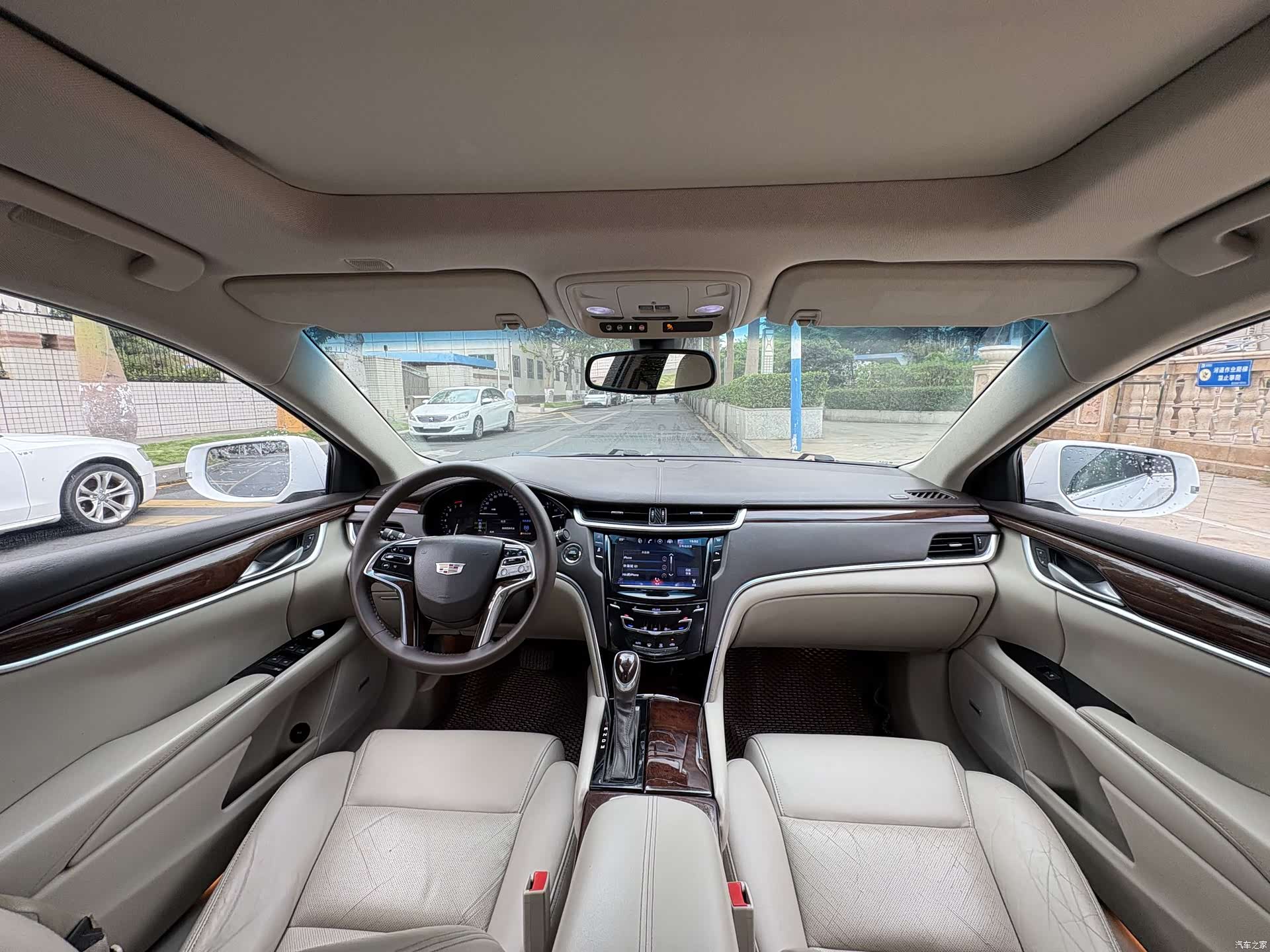 Cadillac XTS, 2016 12