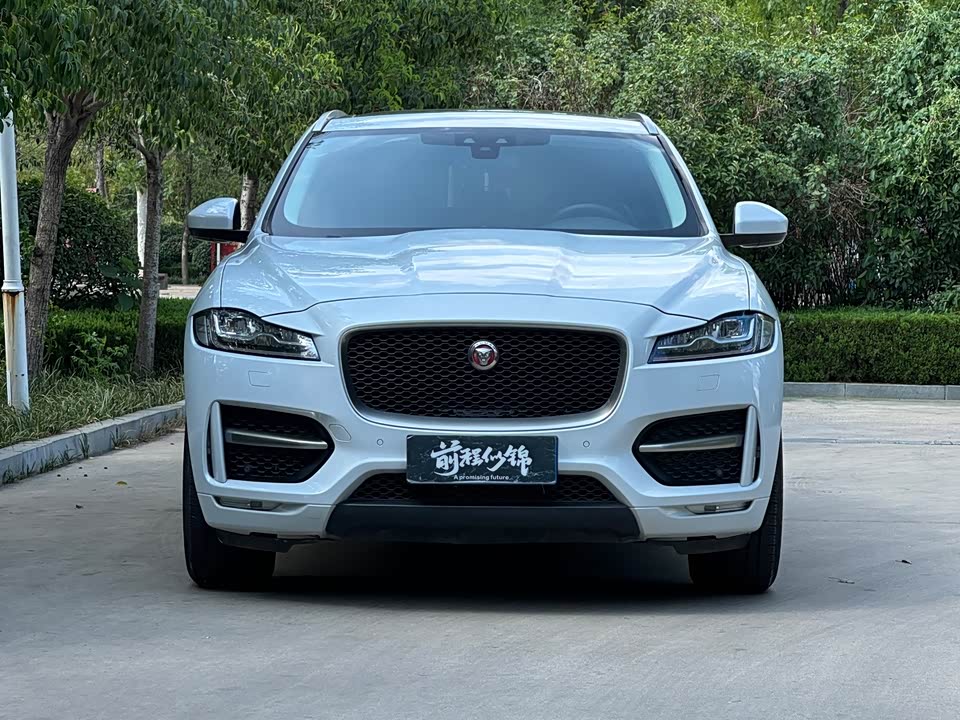 Jaguar F-PACE Jaguar F-PACE