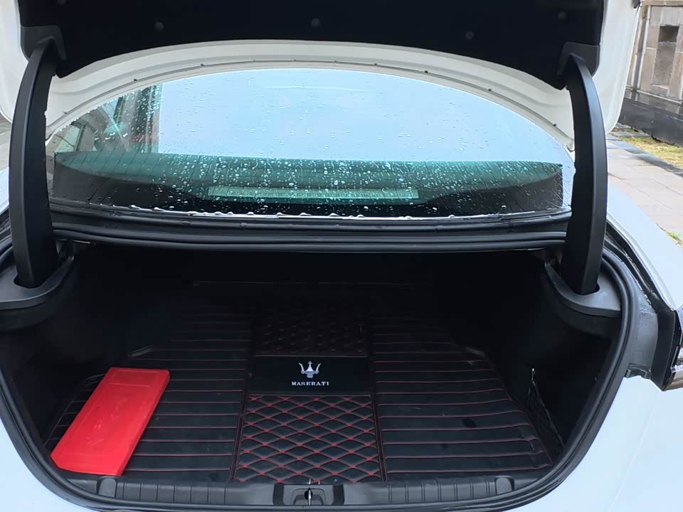 Maserati Ghibli Maserati Ghibli