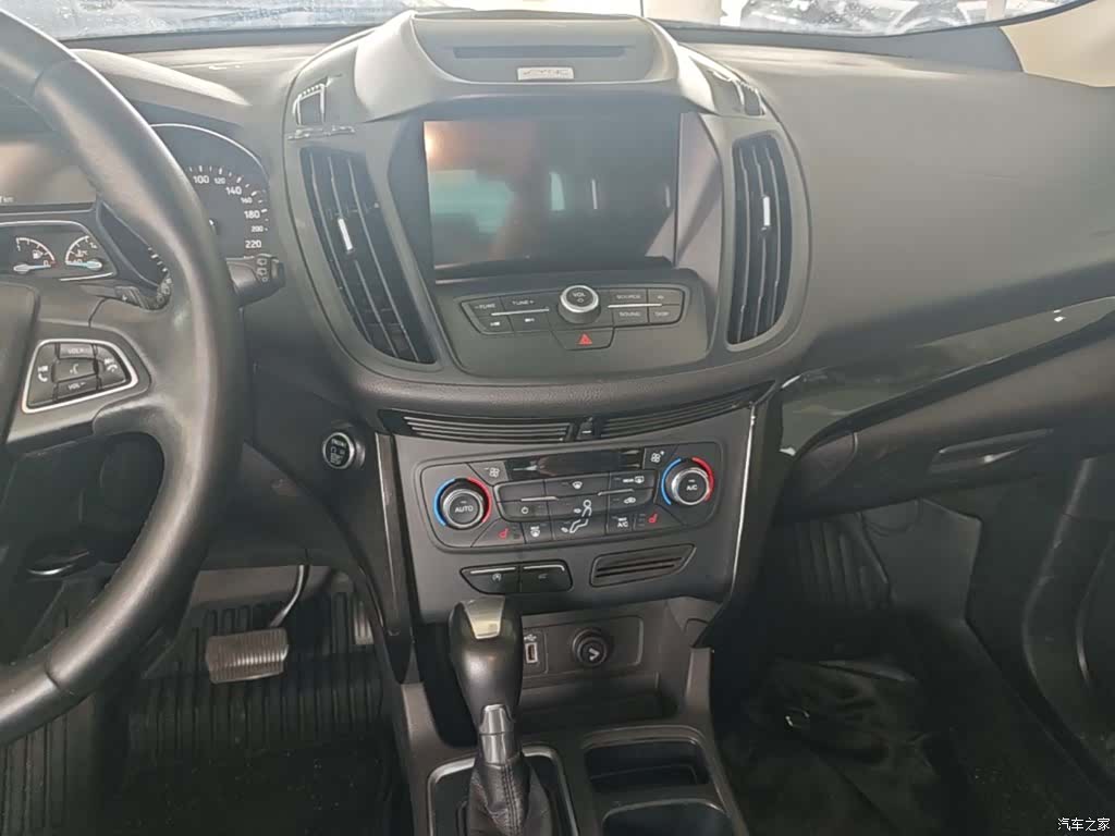 Ford Kuga, 2017 13