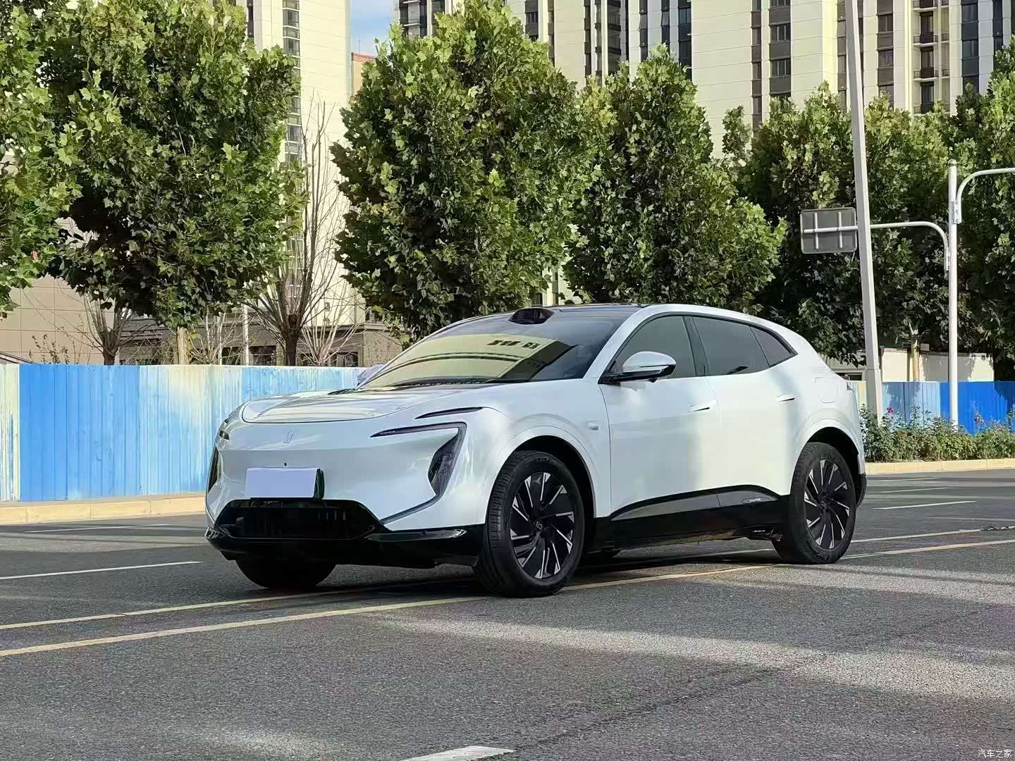 Avatr 07