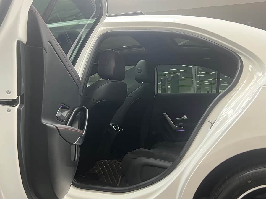 Mercedes-Benz A-Class 2024, фото 10
