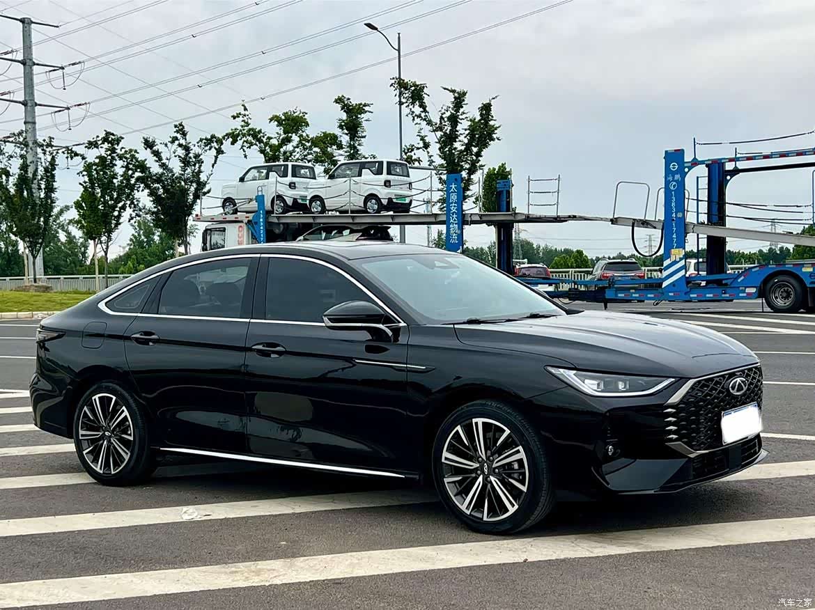 Chery Arrizo 8, 2026 3