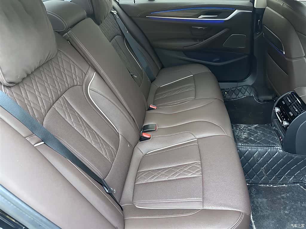 BMW 5 Series, 2023 10
