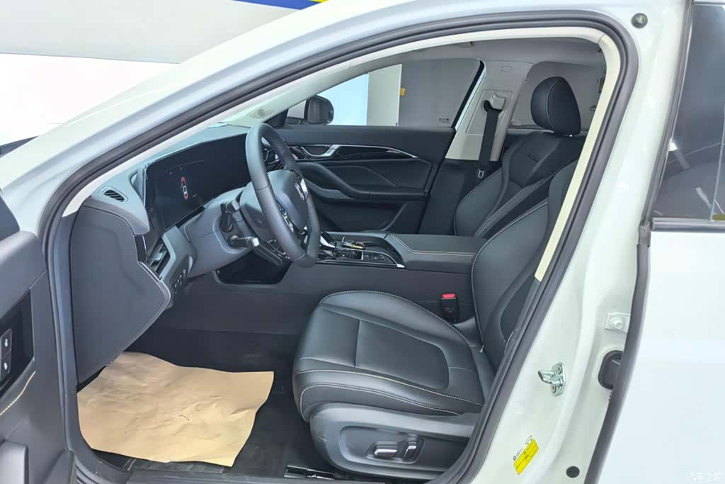 Bestune B70, 2023 9