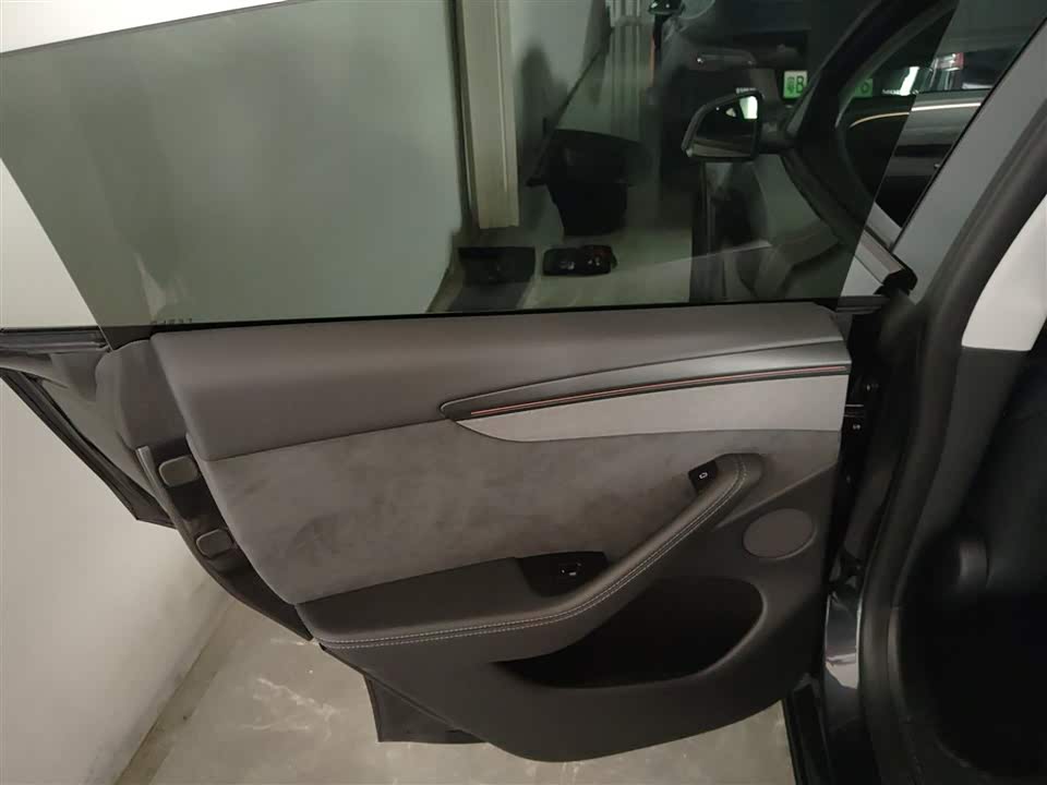 Tesla Model Y Tesla Model Y