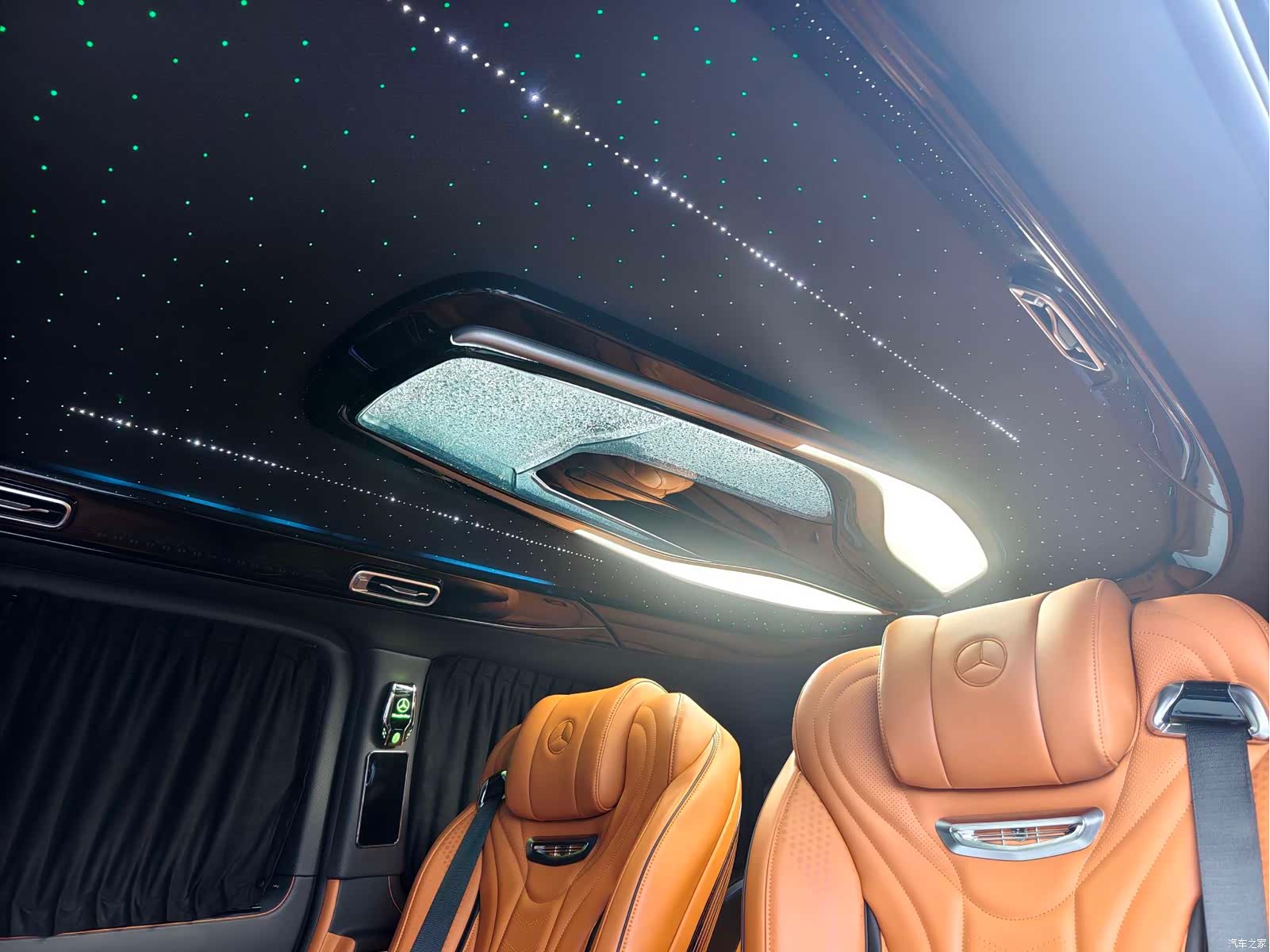 Mercedes-Benz 7, 2024 22