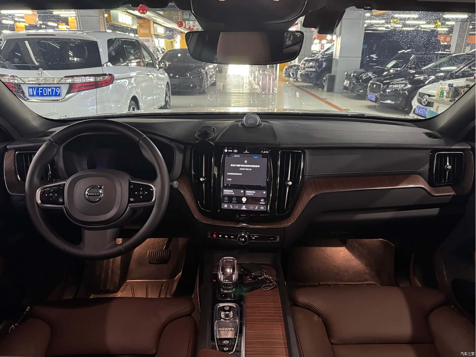 Volvo XC60, 2023 все фото