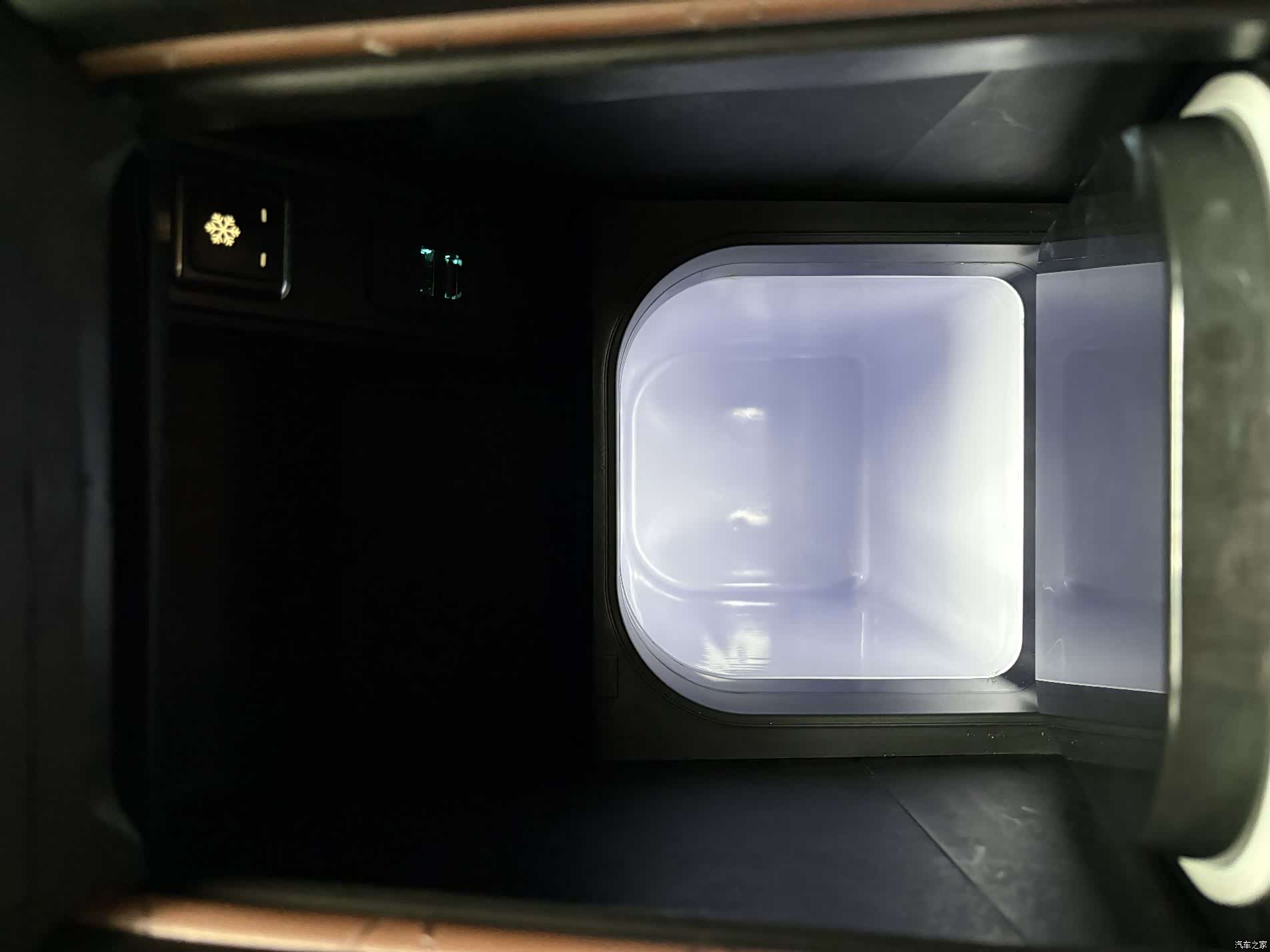 Mercedes-Benz V-Class, 2020 14